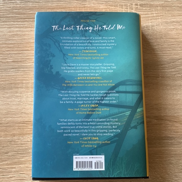 Reese’s book club: The last thing he told me by Laura Dave - hardcover - Picture 2 of 3